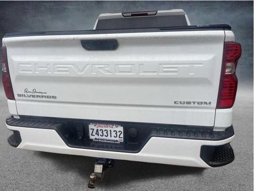 Summit White 2022 Chevrolet Silverado 1500 Custom