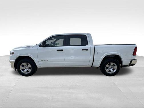 Bright White Clearcoat 2026 RAM 1500 Big Horn/Lone Star