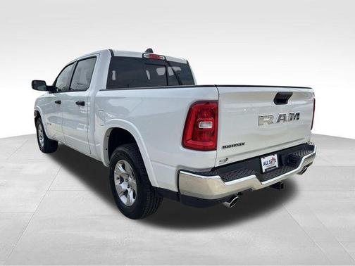 Bright White Clearcoat 2026 RAM 1500 Big Horn/Lone Star