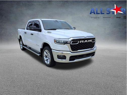 Bright White Clearcoat 2025 RAM 1500 Big Horn/Lone Star