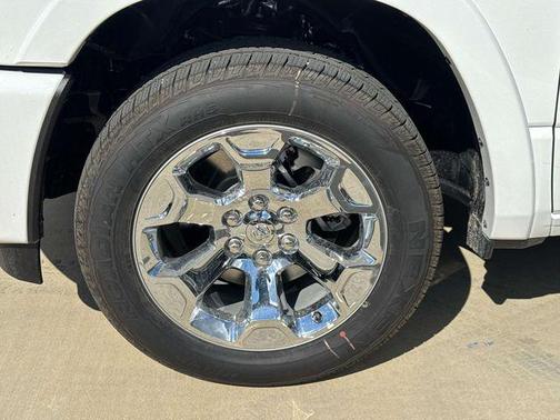 Bright White Clearcoat 2026 RAM 1500 Big Horn/Lone Star