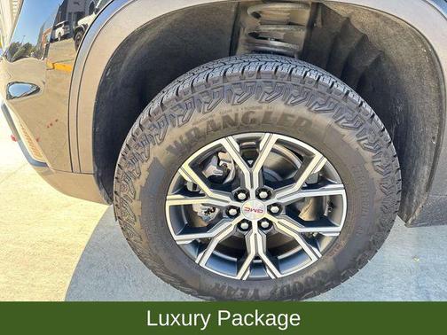 2024 GMC Acadia AWD AT4