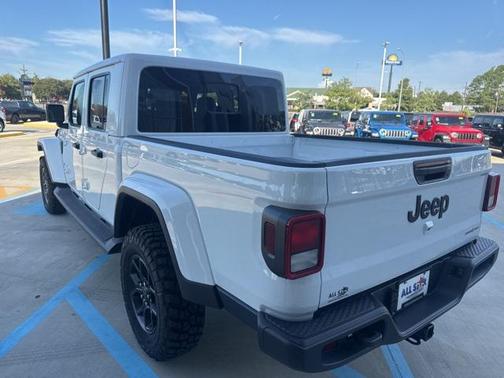2025 Jeep Gladiator High Tide