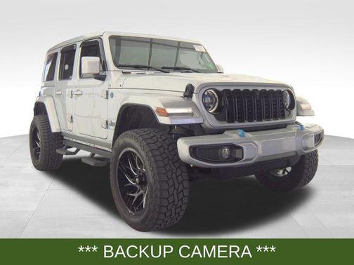 Silver Zynith Clearcoat 2024 Jeep Wrangler 4xe High Altitude