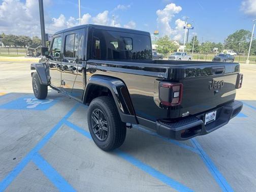2025 Jeep Gladiator Sport S