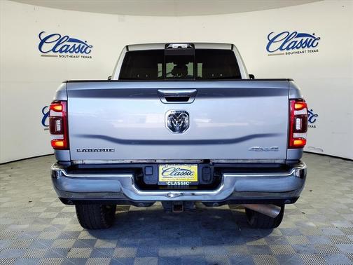 2022 RAM 2500 Laramie Crew Cab 4x4 6'4' Box