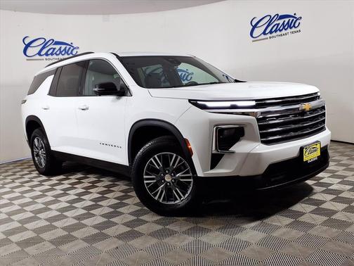 2024 Chevrolet Traverse LT