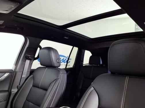 2026 GMC Acadia FWD Elevation
