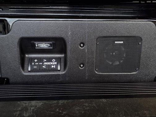 Black 2022 GMC Sierra 1500 AT4X
