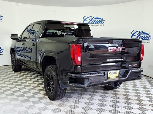 Black 2022 GMC Sierra 1500 AT4X
