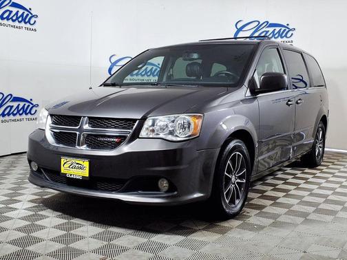 Gray 2017 Dodge Grand Caravan SXT