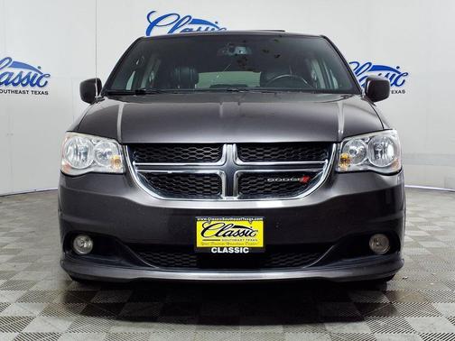 Gray 2017 Dodge Grand Caravan SXT