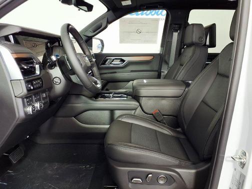 White 2027 GMC Yukon Denali