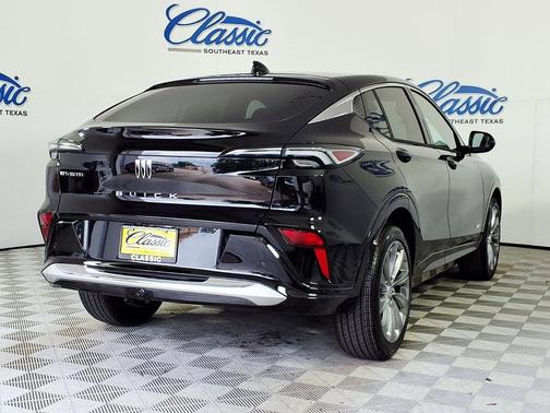 Black 2026 Buick Envista Avenir FWD