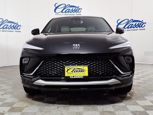 Black 2026 Buick Envista Avenir FWD