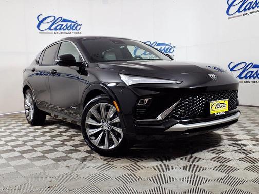 Black 2026 Buick Envista Avenir FWD