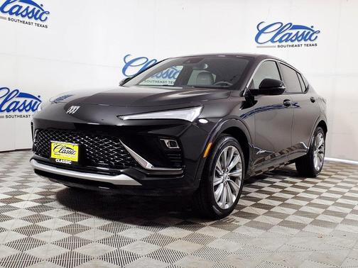 Black 2026 Buick Envista Avenir FWD