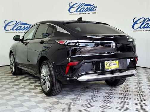 Black 2026 Buick Envista Avenir FWD