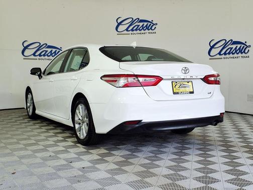 White 2019 Toyota Camry LE