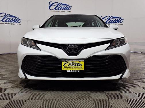 White 2019 Toyota Camry LE