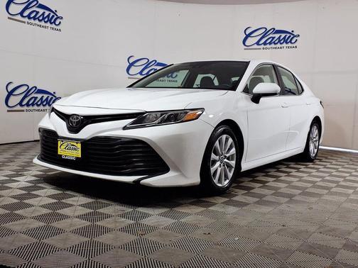White 2019 Toyota Camry LE