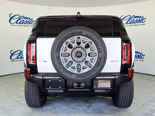 White 2026 GMC HUMMER EV SUV 3X