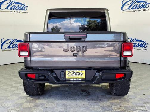 Gray 2024 Jeep Gladiator Sport