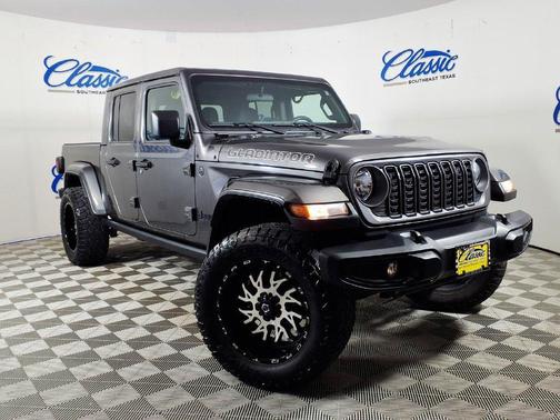 Gray 2024 Jeep Gladiator Nighthawk