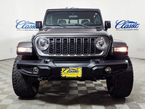 Gray 2024 Jeep Gladiator Nighthawk