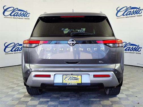 2022 Nissan Pathfinder SL 2WD