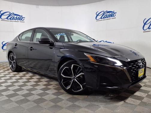 2024 Nissan Altima SR FWD