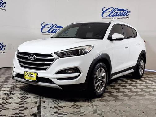 White 2017 Hyundai TUCSON Eco