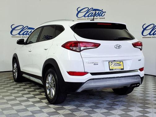 White 2017 Hyundai TUCSON Eco