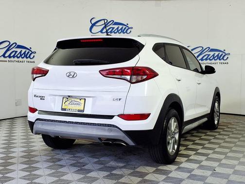 White 2017 Hyundai TUCSON Eco