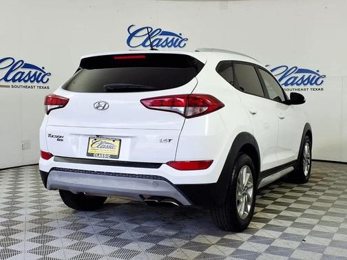 White 2017 Hyundai TUCSON Eco