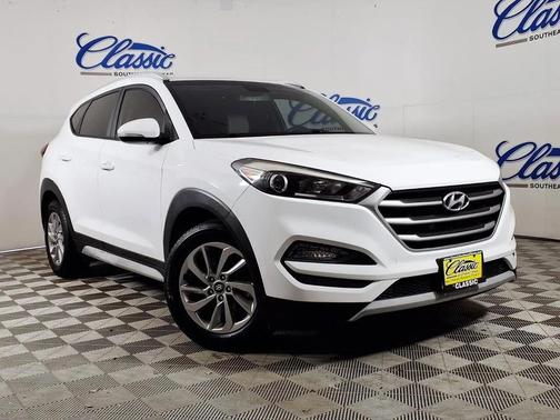 White 2017 Hyundai TUCSON Eco