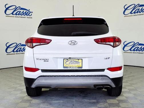 White 2017 Hyundai TUCSON Eco