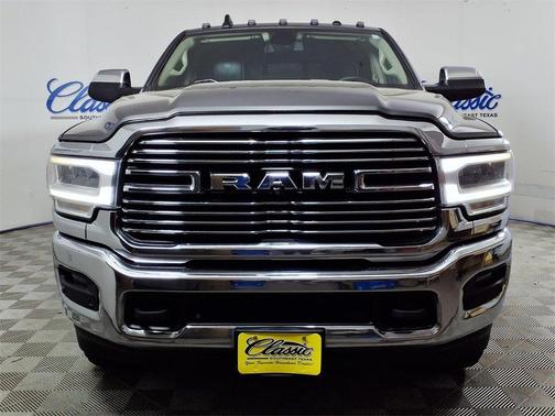 2019 RAM 2500 Laramie Crew Cab 4x4 6'4' Box