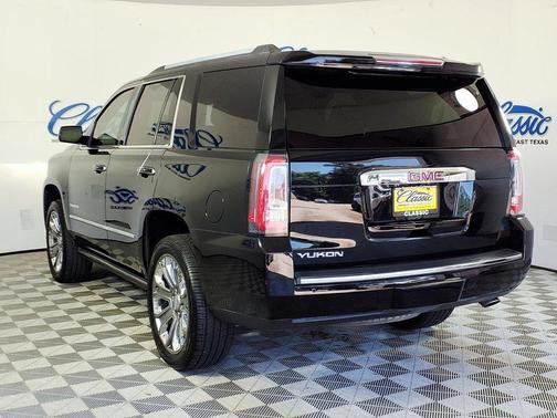 Black 2015 GMC Yukon Denali