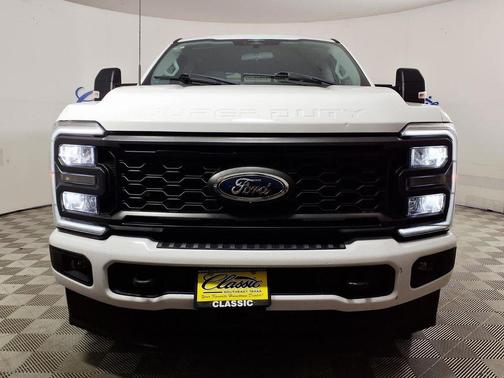 White 2023 Ford F-250 XL