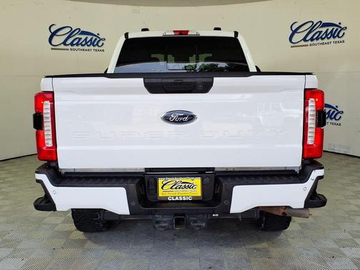 White 2023 Ford F-250 XL