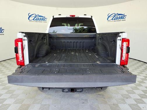 White 2023 Ford F-250 XL