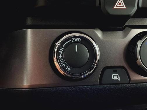 2022 Toyota Tacoma SR