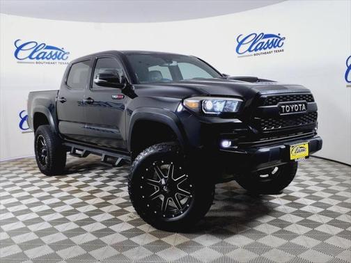 2019 Toyota Tacoma SR