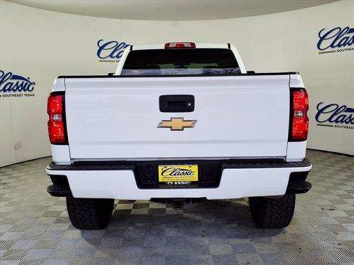 2018 Chevrolet Silverado 1500 Custom