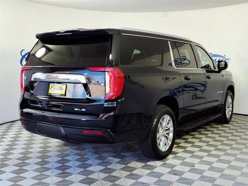 2022 GMC Yukon XL SLE