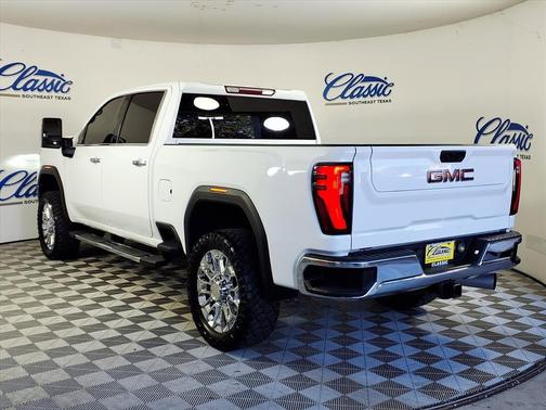 2025 GMC Sierra 2500 SLT