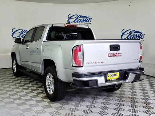 Gray 2019 GMC Canyon SLE