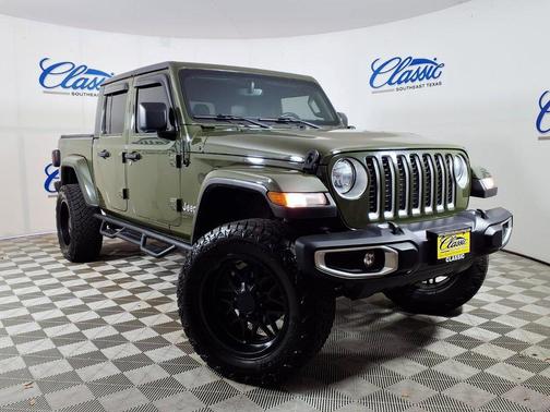 Green 2021 Jeep Gladiator Overland