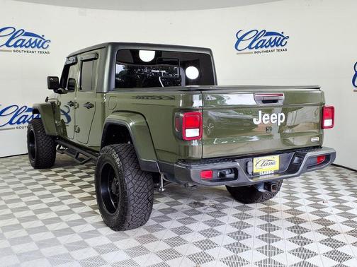 Green 2021 Jeep Gladiator Overland